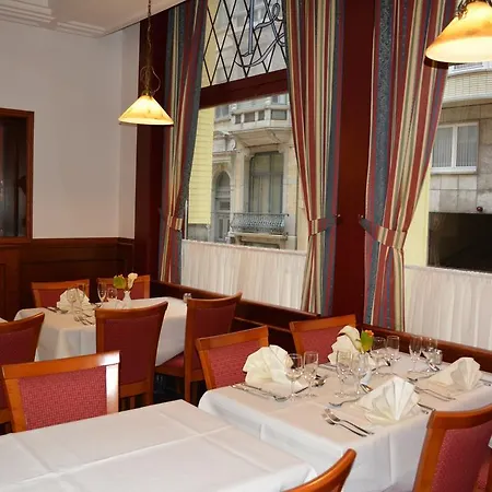 Royal Astor Hotel 3*